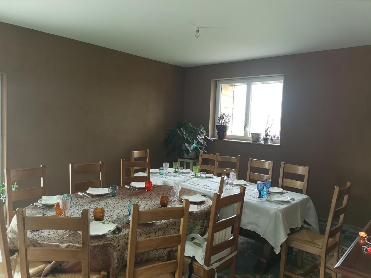 Les Chambres D'Hotes De La Frissonnette Auzelles Экстерьер фото
