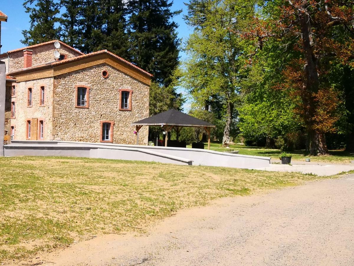 Les Chambres D'Hotes De La Frissonnette Auzelles Экстерьер фото
