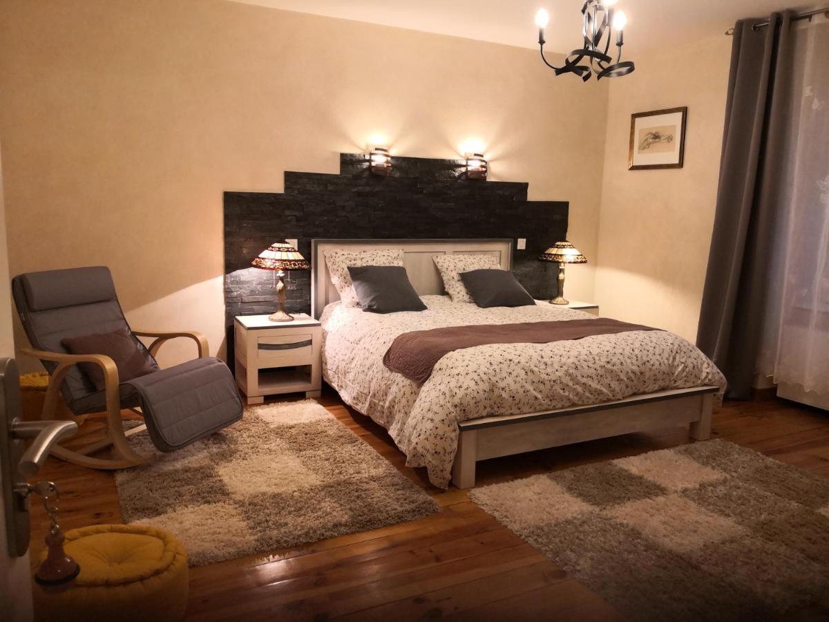 Les Chambres D'Hotes De La Frissonnette Auzelles Экстерьер фото